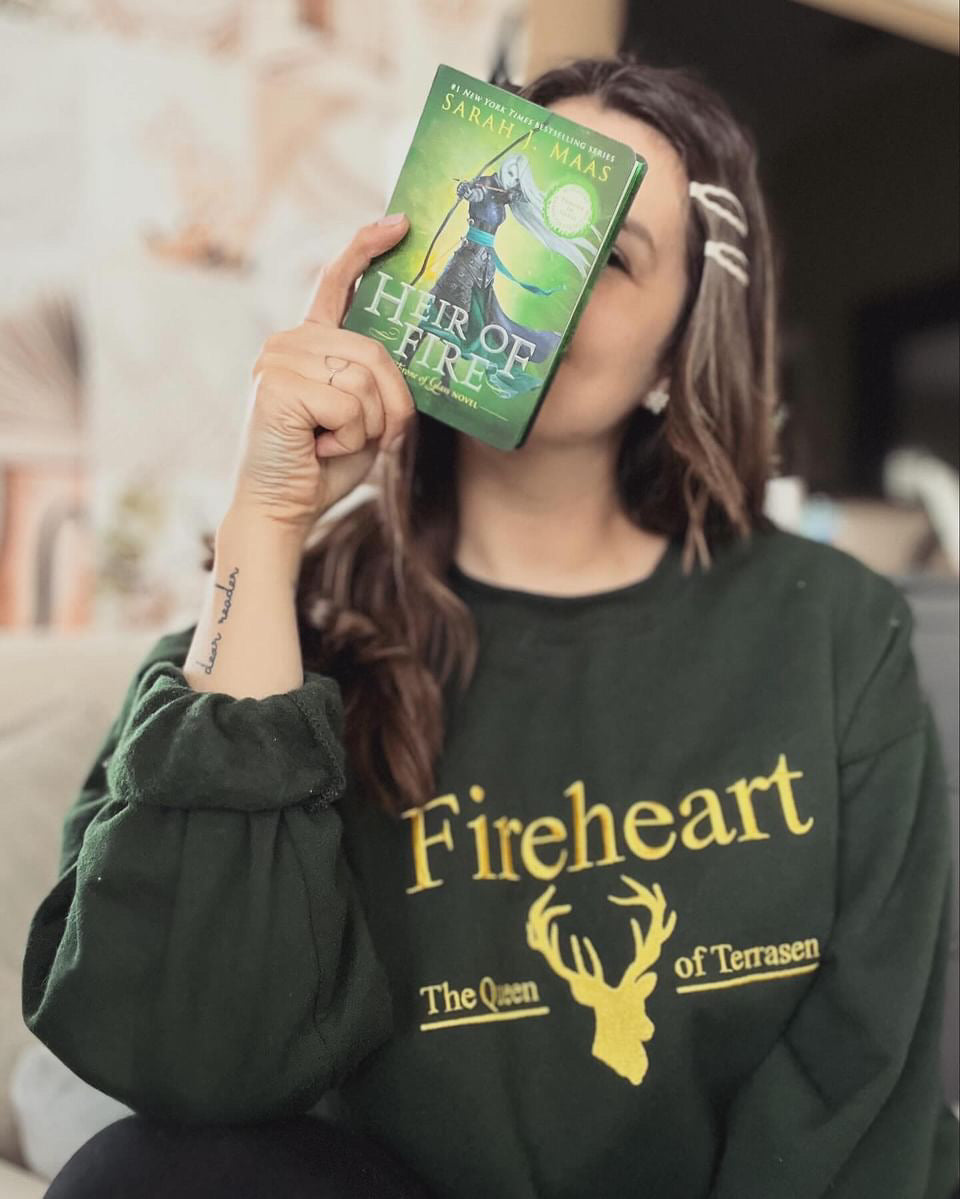 Fireheart - The Queen of Terrasen Embroidered Sweatshirt | Throne of Glass