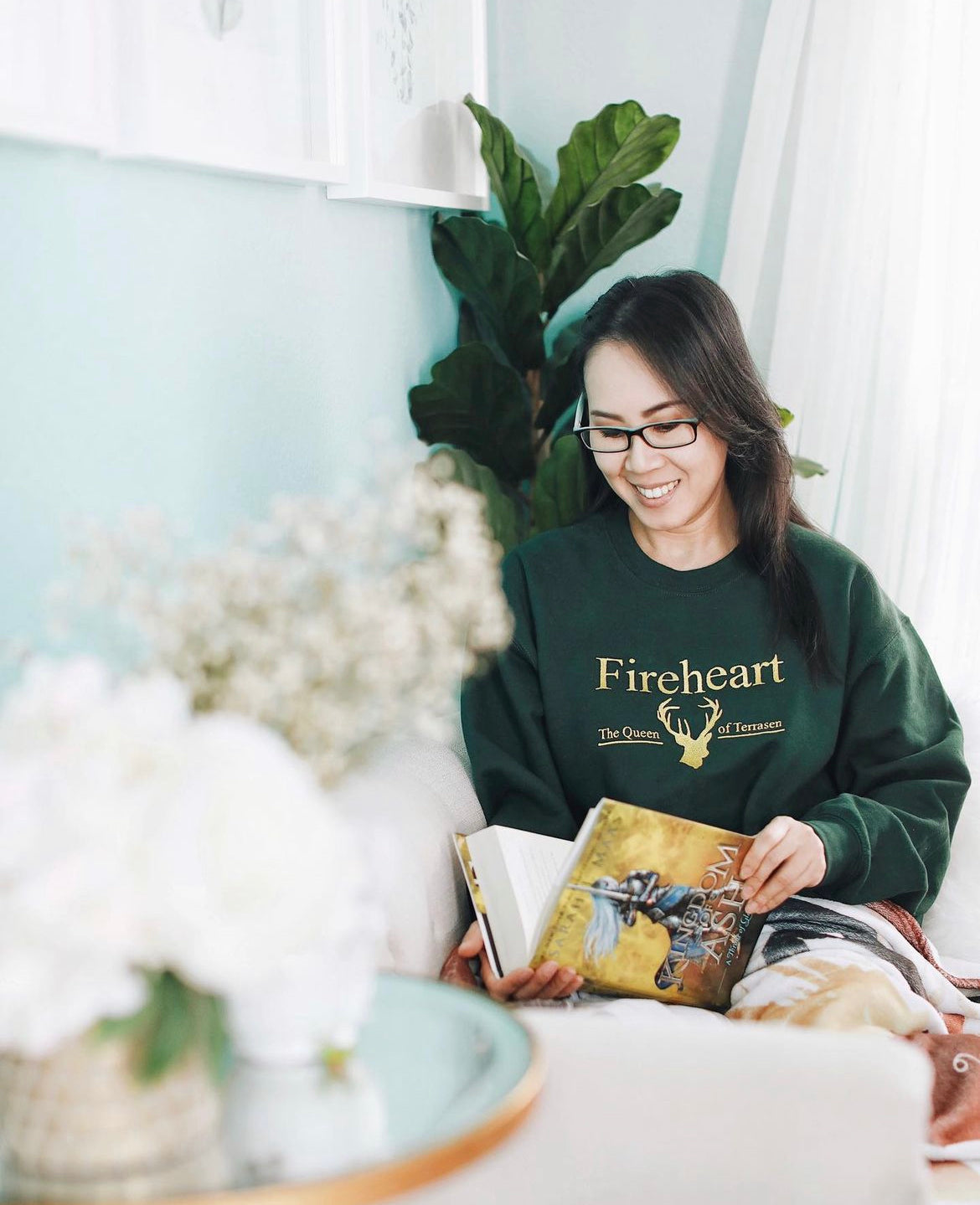 Fireheart - The Queen of Terrasen Embroidered Sweatshirt | Throne of Glass